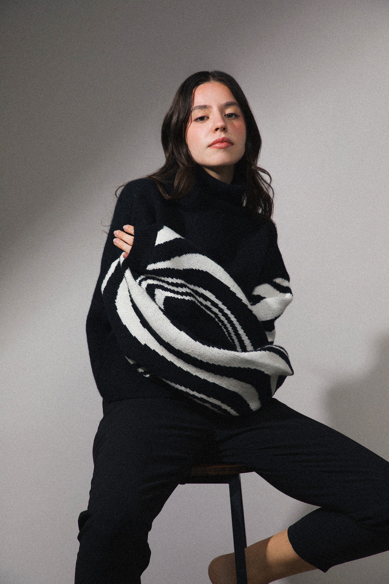 FLOW KNIT SWEATER